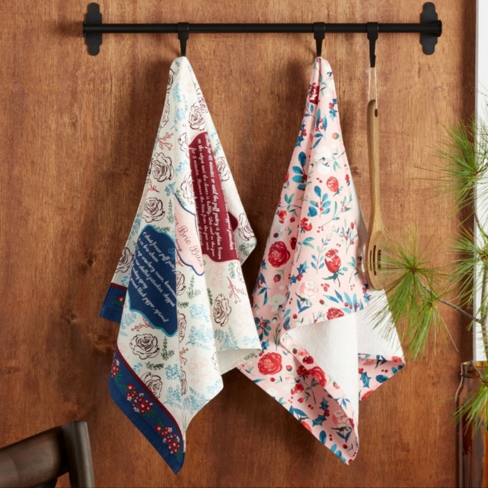 2022 New Pioneer Woman Wishful Winter 2 Pack Towel Set
